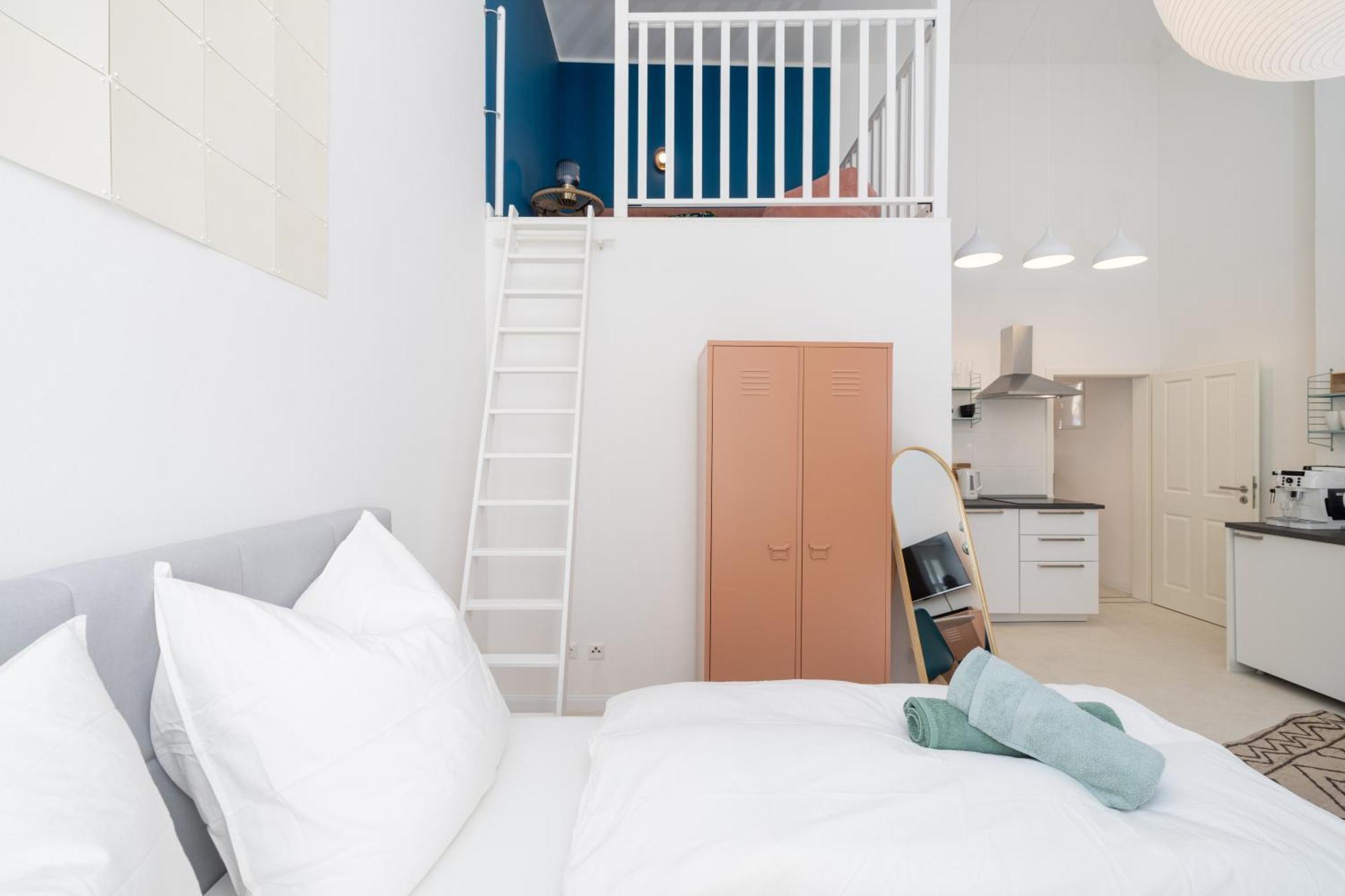 Great 2-Room Loft With 2 Bathrooms And 2 Kitchen 베를린 외부 사진